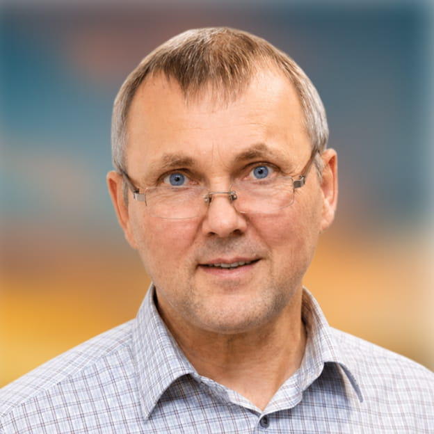 Сергей Непомнящих